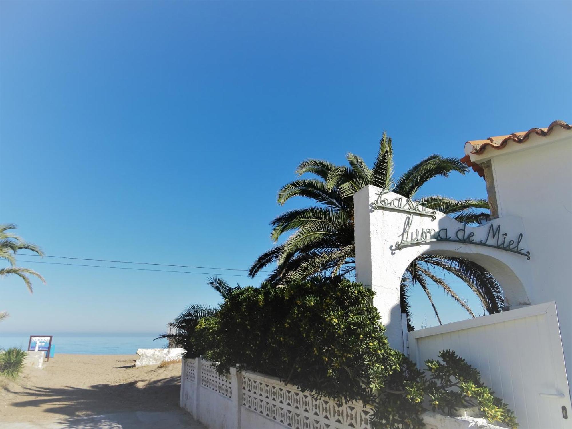 Villa At Seafront With Private Garden-655 เดเนีย ภายนอก รูปภาพ